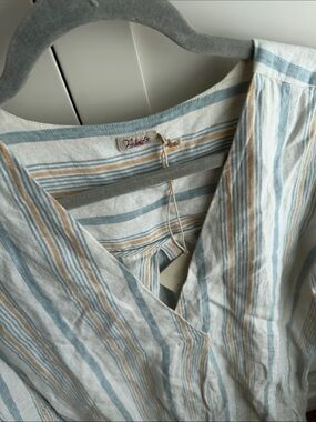 NWT Flaherty Striped V-Neck Tunic in Blue and Tan stripe small